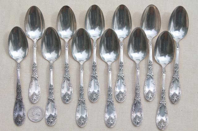 1908 LaVigne 1881 Rogers silver plate tea spoons, La Vigne grapes vintage silverplate flatware