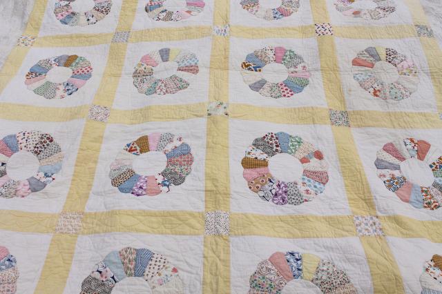 1930s 40s vintage Dresden plate quilt, hand stitched nice old cotton print fabric