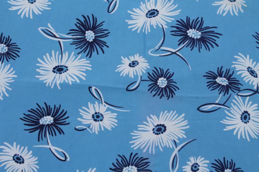 1930s 40s vintage rayon crepe fabric, navy & white daisy floral on blue