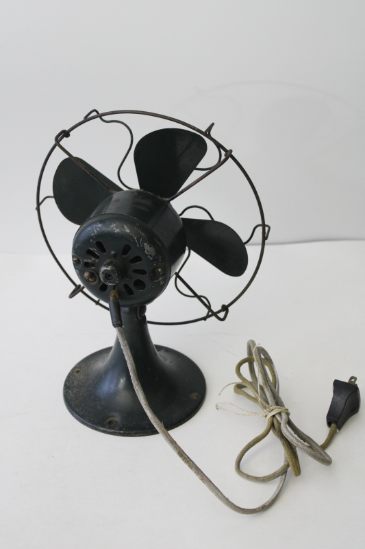 1930s vintage General Electric fan, small desk top size working fan GE 27X840