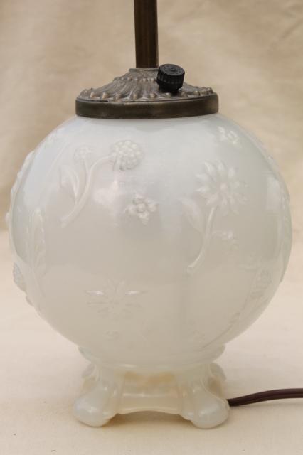 1930s vintage opalescent glass table lamp, round globe boudoir lamp base lights up