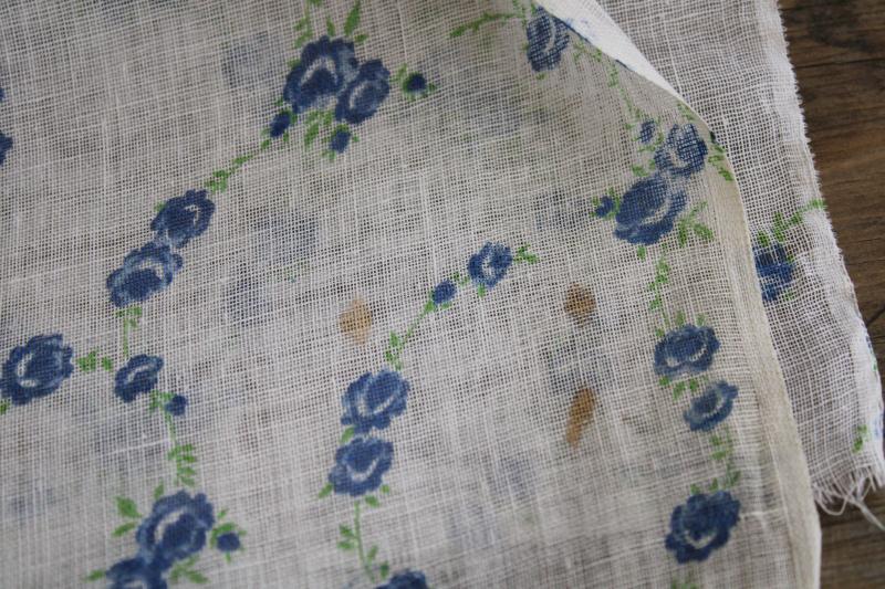 1930s vintage print cotton fabric light airy gauze or scrim, like cheesecloth