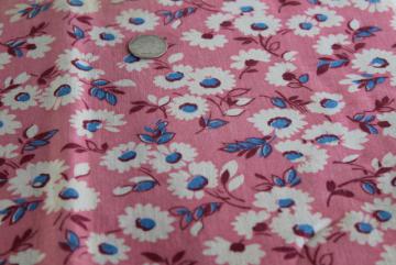 1940s 50s vintage cotton feed sack fabric, white & blue daisy flowers on pink