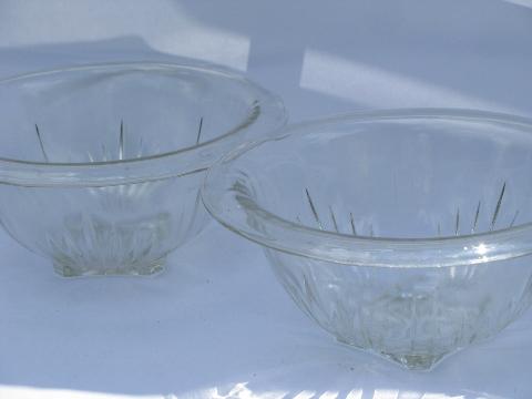 1940s kitchen glass mixing bowls, bowl nest set, vintage Hazel Atlas