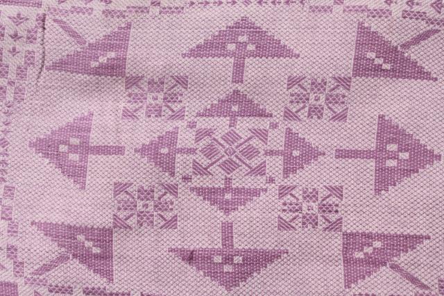 1940s vintage lavender floral bedspread, summer weight cotton coverlet