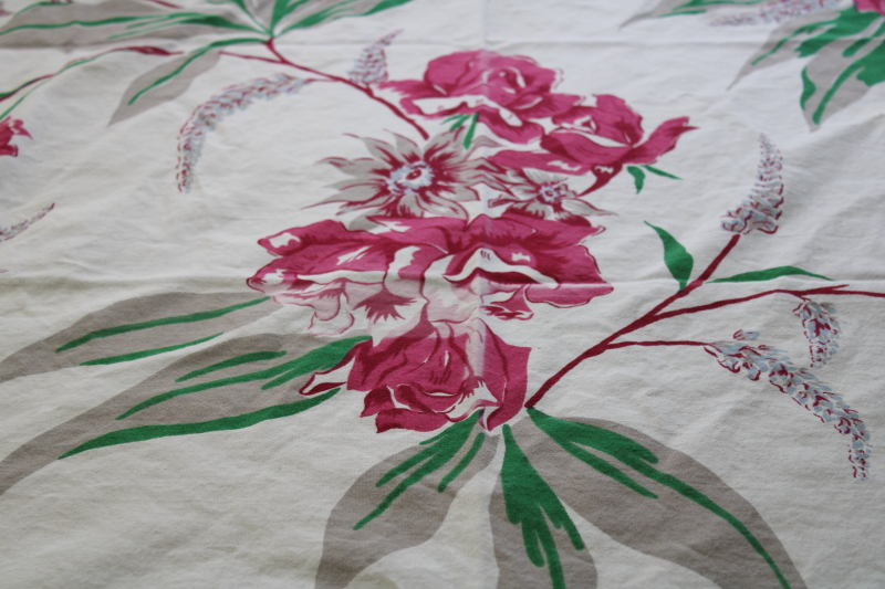 1950s vintage print cotton tablecloth for retro kitchen, pink roses  flowers gray border