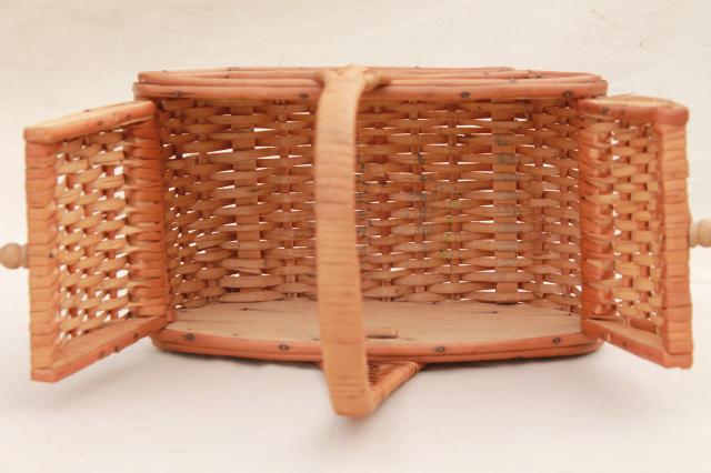 1960s vintage sewing basket, small toto style picnic hamper w/ hinged cover
