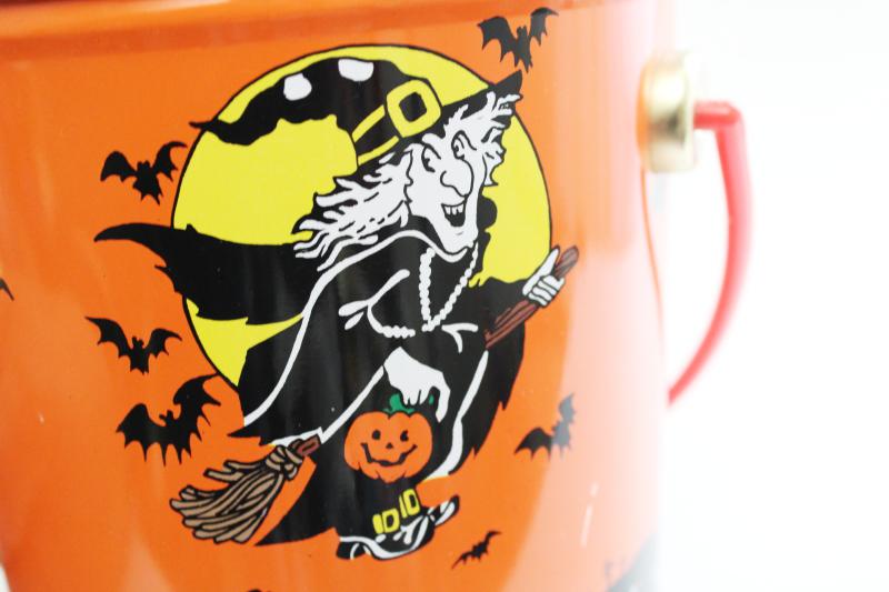 1980s vintage Halloween witch print tin, made in Taiwan metal trick or treat pail