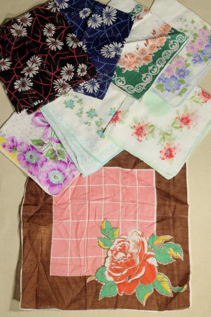50+ vintage printed cotton handkerchiefs, huge lot of hankies w/ flowers, holiday prints