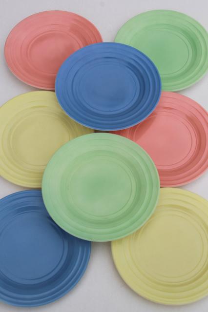 50s vintage Hazel Atlas Moderntone pastel platonite plates set of 8, pink, green, blue, yellow