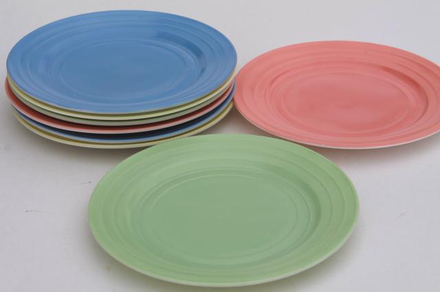 50s vintage Hazel Atlas Moderntone pastel platonite plates set of 8, pink, green, blue, yellow