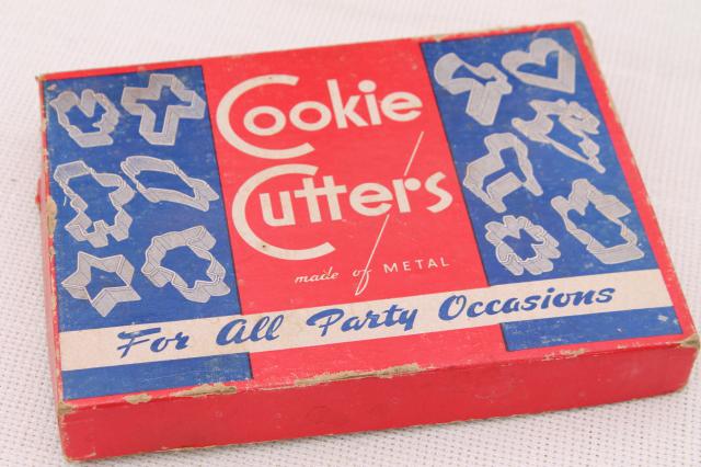 50s vintage cookie cutter set in original box, canape / cookie cutters for all occasions