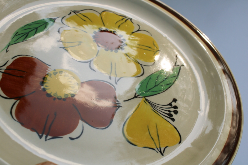 70s vintage Japan ceramic plates w/ boho flowers, heavy stoneware pottery dinnerware