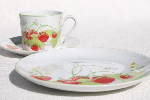 70s vintage Strawberry Hill china plates, teacups & saucers - Seymour Mann