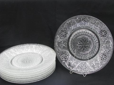 8 dinner plates, vintage sandwich pressed glass, old Indiana daisy pattern