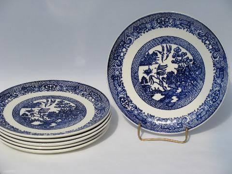 Blue Willow pattern vintage china dishes, lot of 6 dinner plates