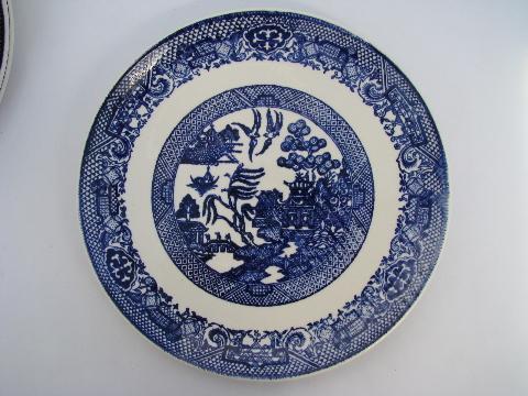 Blue Willow pattern vintage china dishes, lot of 6 dinner plates