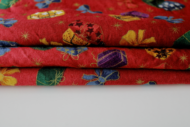 Christmas presents wrapped gifts holiday print cotton, quilting / craft fabric