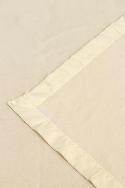 Faribo wool blankets, winter white creamy ivory vintage bedding bed blanket lot