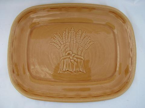 Franciscan / Gladding - McBean pottery embossed wheat bread plate tray platter