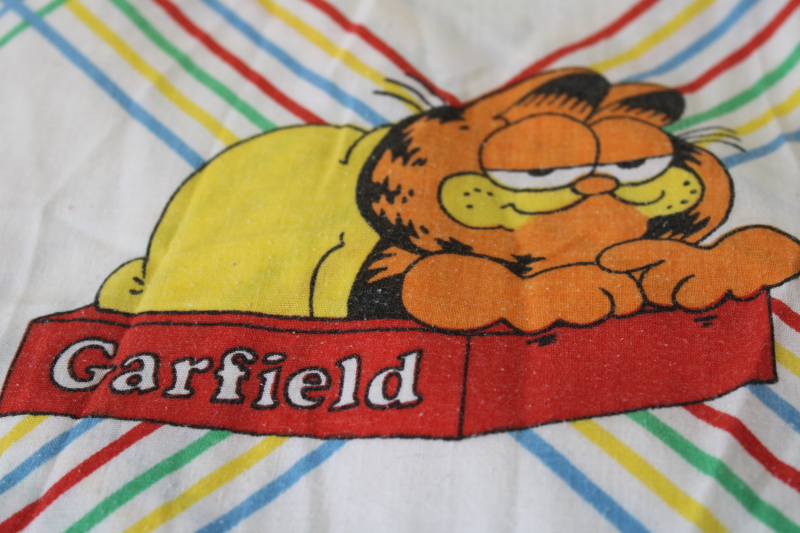 Garfield print poly blend twin bed sheet cutter fabric 80s 90s vintage
