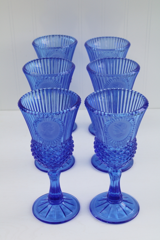 George Martha Washington blue glass water goblets, bicentennial vintage Avon glasses w/ portrait cameos