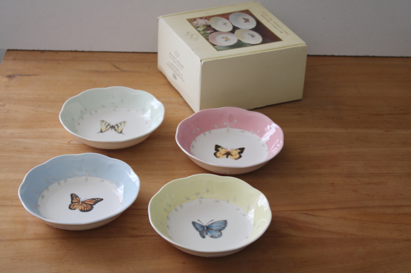 Lenox Butterfly Meadow fruit bowls set in box, pastel colors border pink blue yellow green