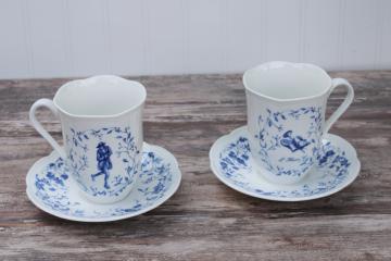 Lenox Les Saisons vintage French country blue and white china toile print mug cups saucers Winter