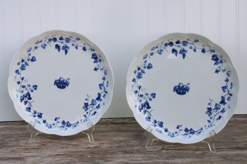 Lenox Les Saisons vintage French country blue white china toile print dinner plates Autumn
