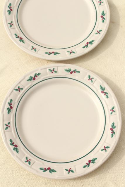 Longaberger Holly Christmas Traditions stoneware pottery luncheon plates set of four