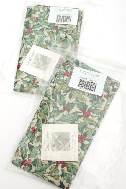 Longaberger Holly print cloth napkins, vintage Christmas Traditions table linens, unused