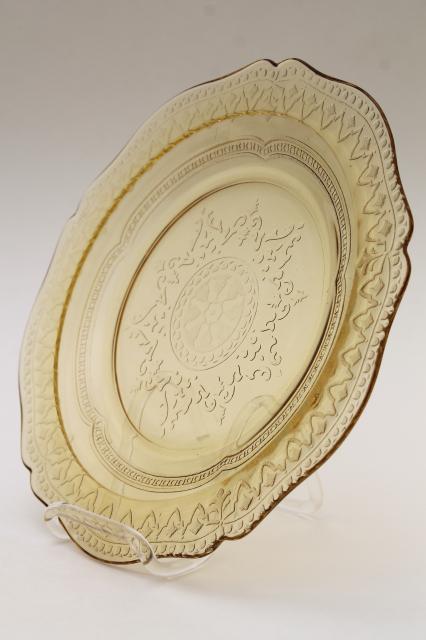Madrid / Recollection pattern glass, amber yellow depression glass luncheon plates