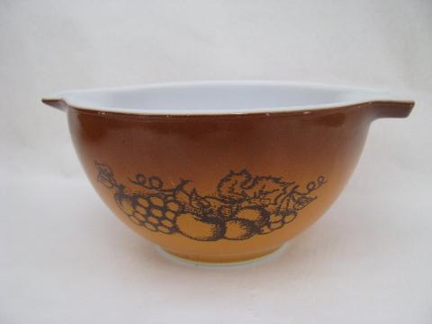Orchard Fruits, vintage brown fruit pattern Pyrex kitchen glass nest of mixing bowls