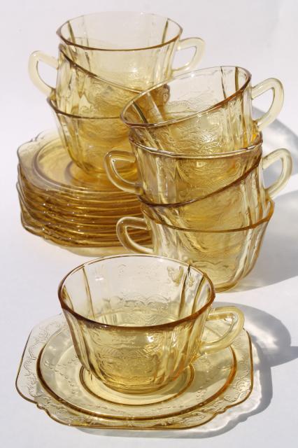 Patrician pattern vintage yellow depression glass tea cups & saucers set of 8