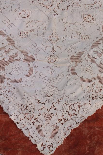 Quaker lace cotton lace tablecloths, shabby cottage chic vintage linens lot