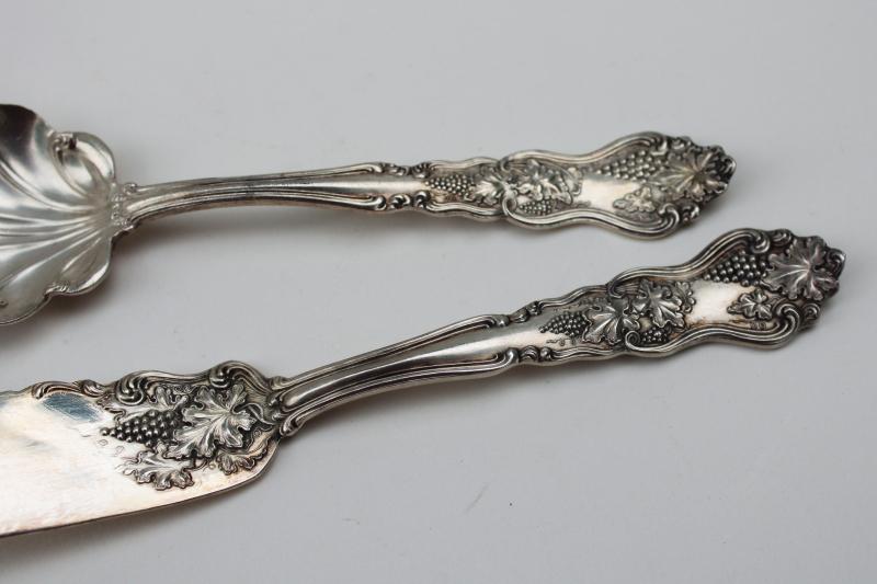 Vineyard grapes ornate antique silver plate berry spoon & butter knife 1906 patent Oneida