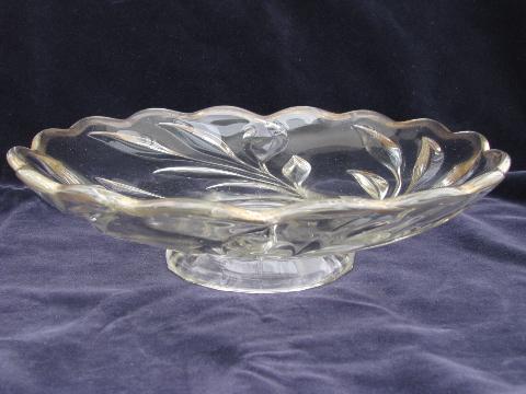 Willow or Oleander, vintage Indiana glass console flower bowl or fruit centerpiece