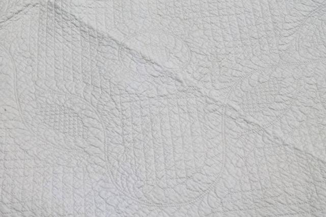 all white wholecloth quilt, vintage quilted cotton bedspread bed cover