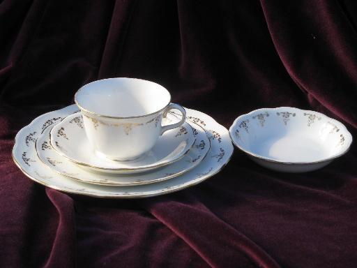 antique Angelus Homer Laughlin china, plates, bowls, cups and saucers for 8
