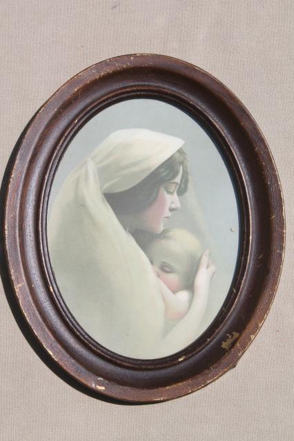 antique Madonna, mother & child baby infant print in old oval frame vintage 1900