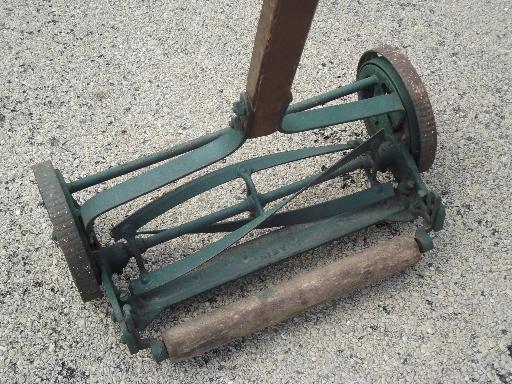 antique Trojan manual push reel lawn mower, WWI vintage w/steel wheels