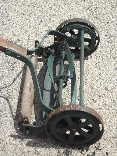 antique Trojan manual push reel lawn mower, WWI vintage w/steel wheels