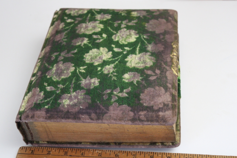 antique Victorian photo album for cabinet cards, emerald green velvet plush w/ roses floral