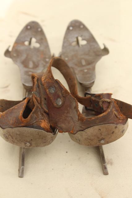 antique ice skates w/ leather straps, marked Union Hardware early 1900s vintage 