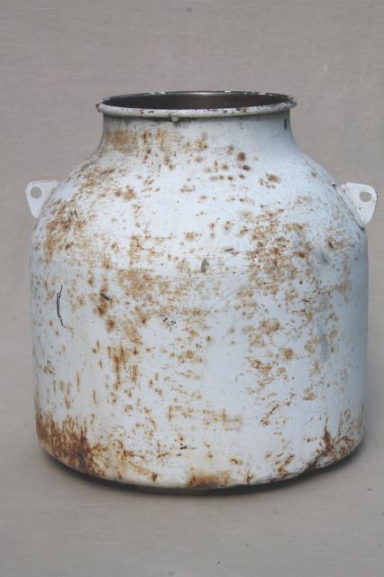 antique steel milk pail, early 1900s vintage dairy bucket w/ shabby old whitewash