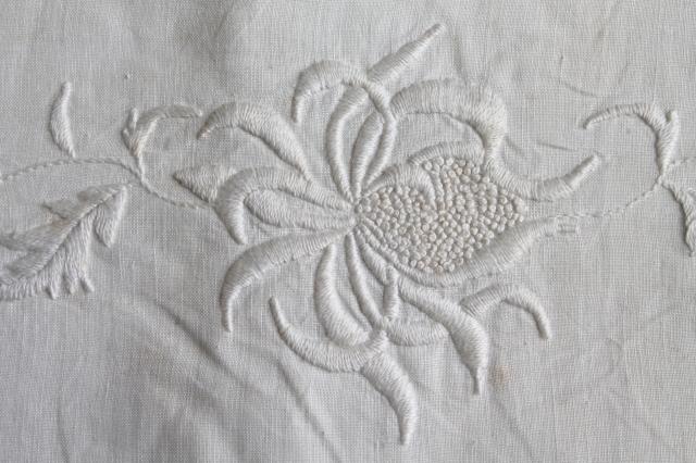 antique vintage white cotton sheets & pillowcases w/ crochet lace, white work embroidered bed linen lot