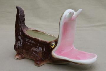baby alligator kitchen sponge holder, vintage Japan painted ceramic gator