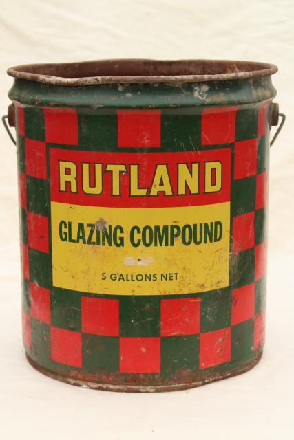 big old metal bucket, Rutland red & green checkerboard plaid paint rustic vintage Christmas