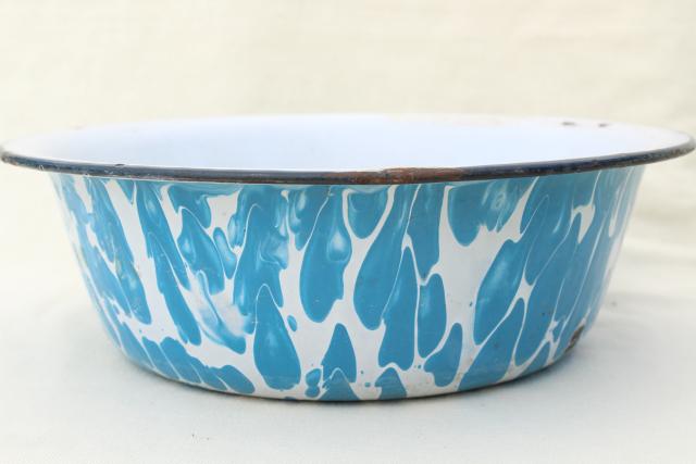 big old primitive bowl, 1920s 30s vintage blue swirl enamelware dishpan