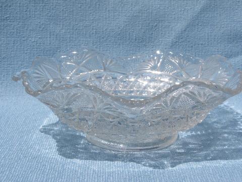 block & fan pattern vintage EAPG pressed glass, large fruit bowl